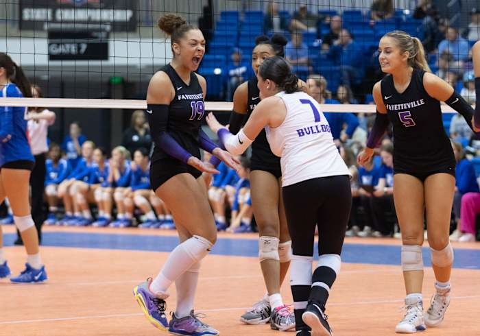 Fayetteville-Conway Volleyball Final__00060